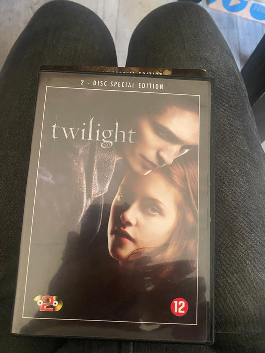 The Twilight Saga: Twilight – 2-Disc Special Edition (DVD)